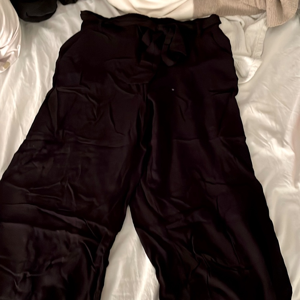 Candies Capri Black Pants w Tie NWOT